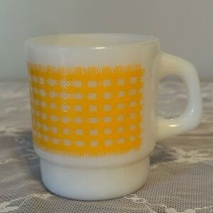 Anchor Hocking ‘Yellow Gingham’ Milk Glass Mug